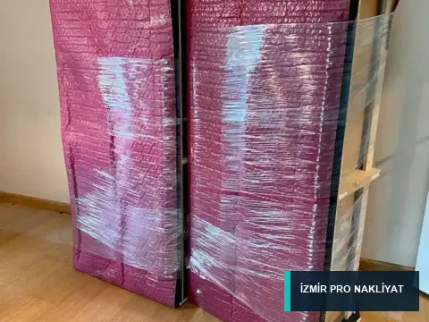 İzmir Pro Nakliyat · Dolap parçalarının korumalı taşınması · detay
