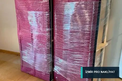 İzmir Pro Nakliyat · Dolap parçalarının korumalı taşınması